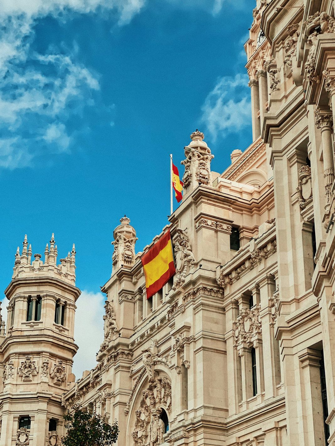 how to immigrate to spain